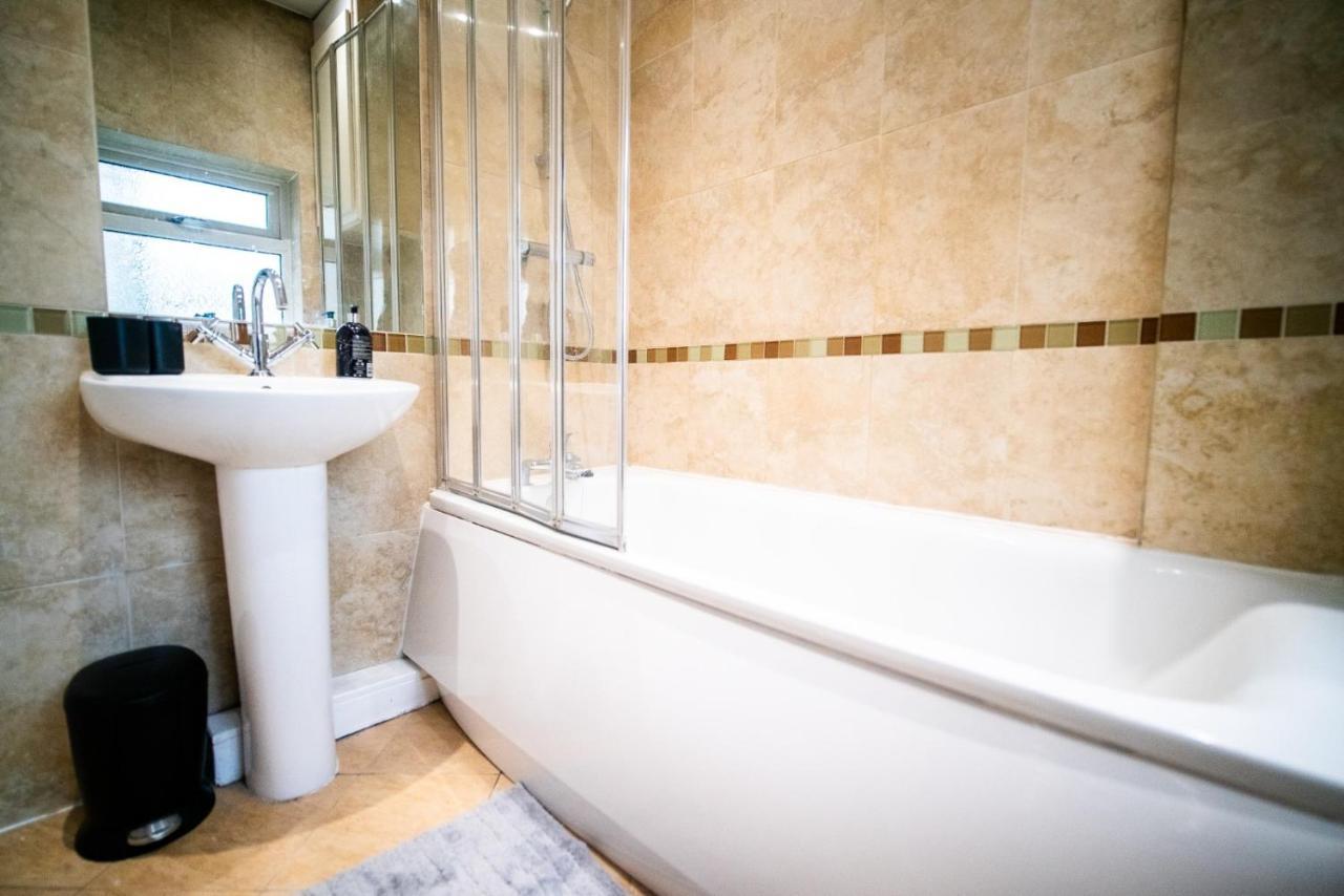 Stay With Serena Homes , One Bedroom Apartment Purley Exterior photo